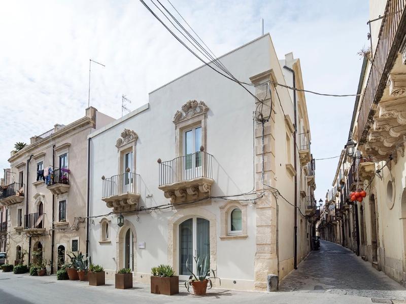 Re Federico Boutique Hotel Syracuse Екстер'єр фото